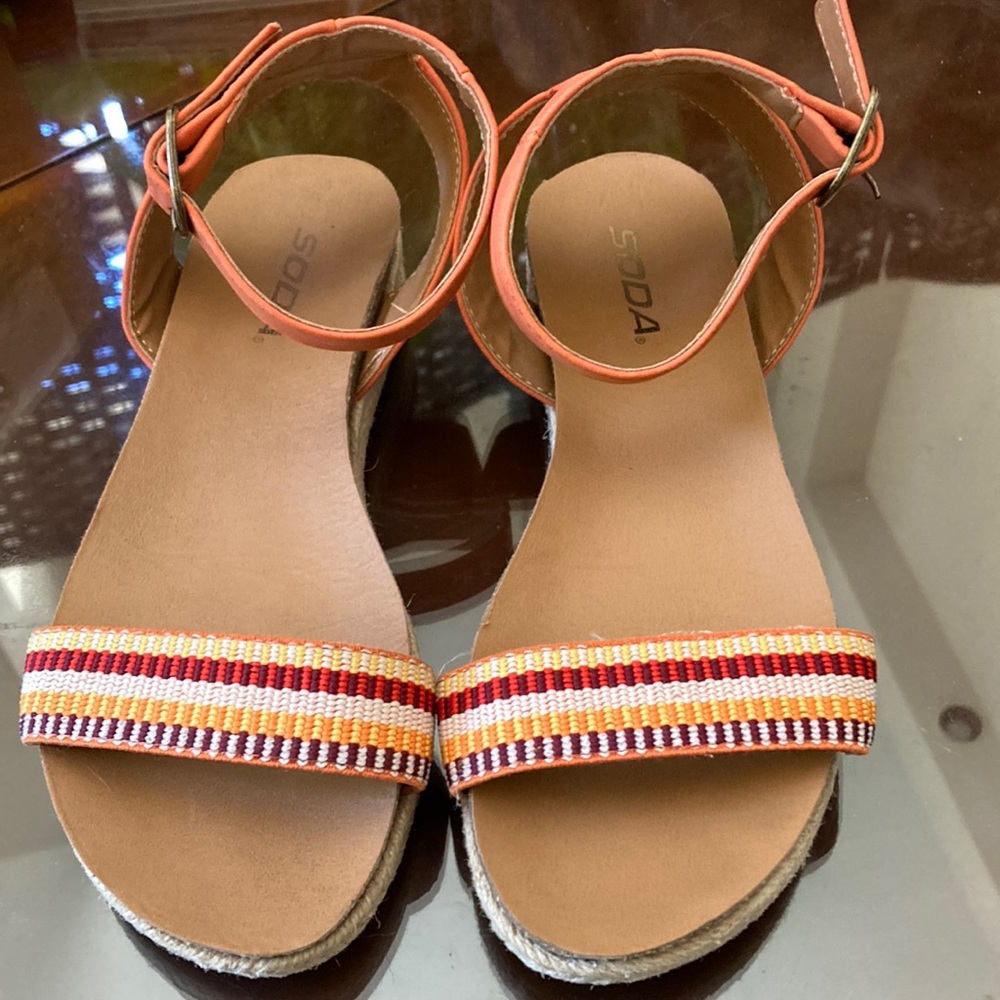 Sandals sz 8 (size not indicated)